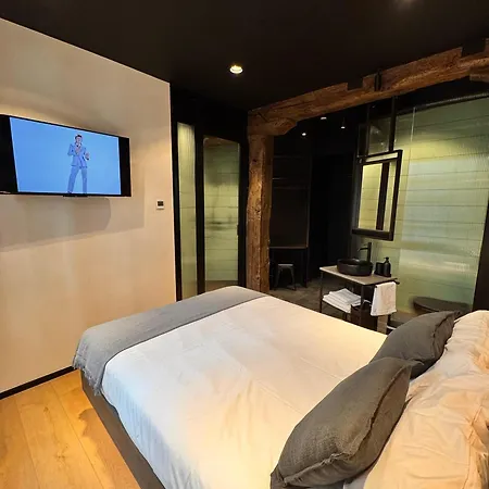 Rock&rooms Guest house